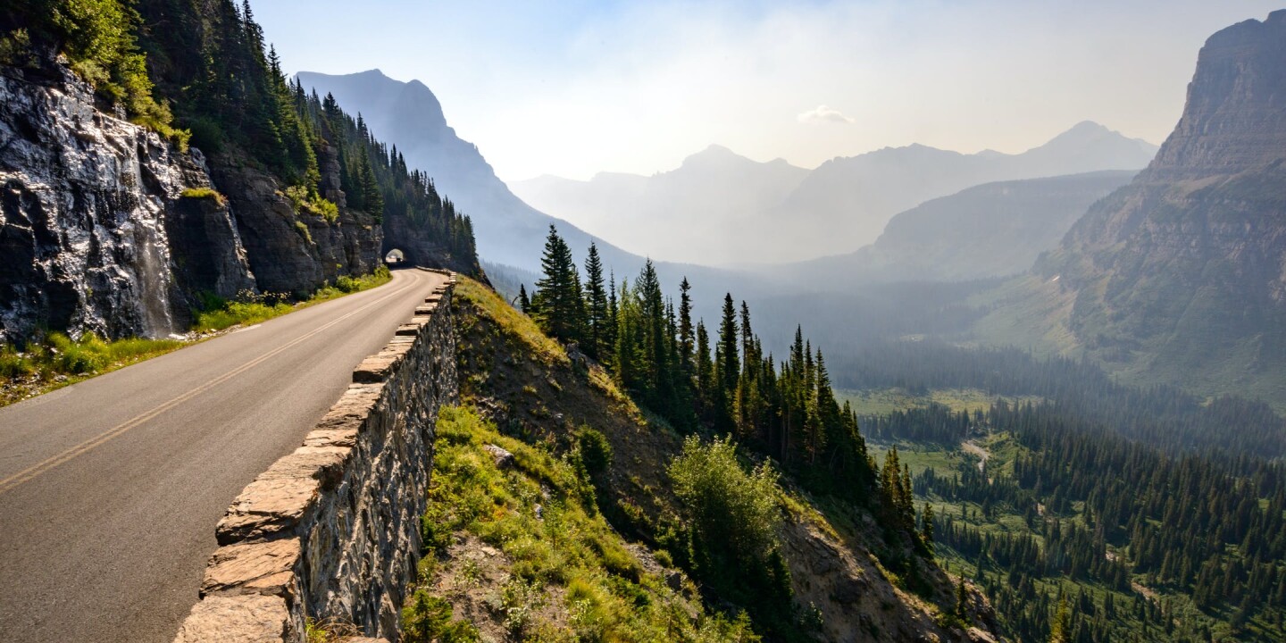 Most Scenic Driving Routes in the United States – 2025 Road Trip Guide